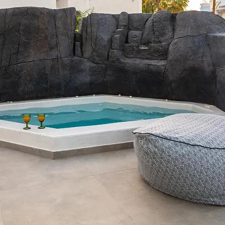 Stardust * Kamari (Santorini)