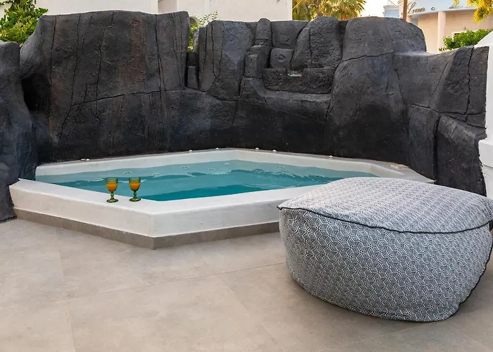 Stardust * Kamari (Santorini)